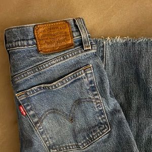 Levi Wedgie straight